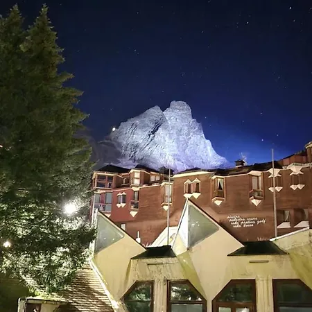 Aura Snowy Peaks At The Foot Of The Matterhorn - Cerviniaholidays-com Appartement *
